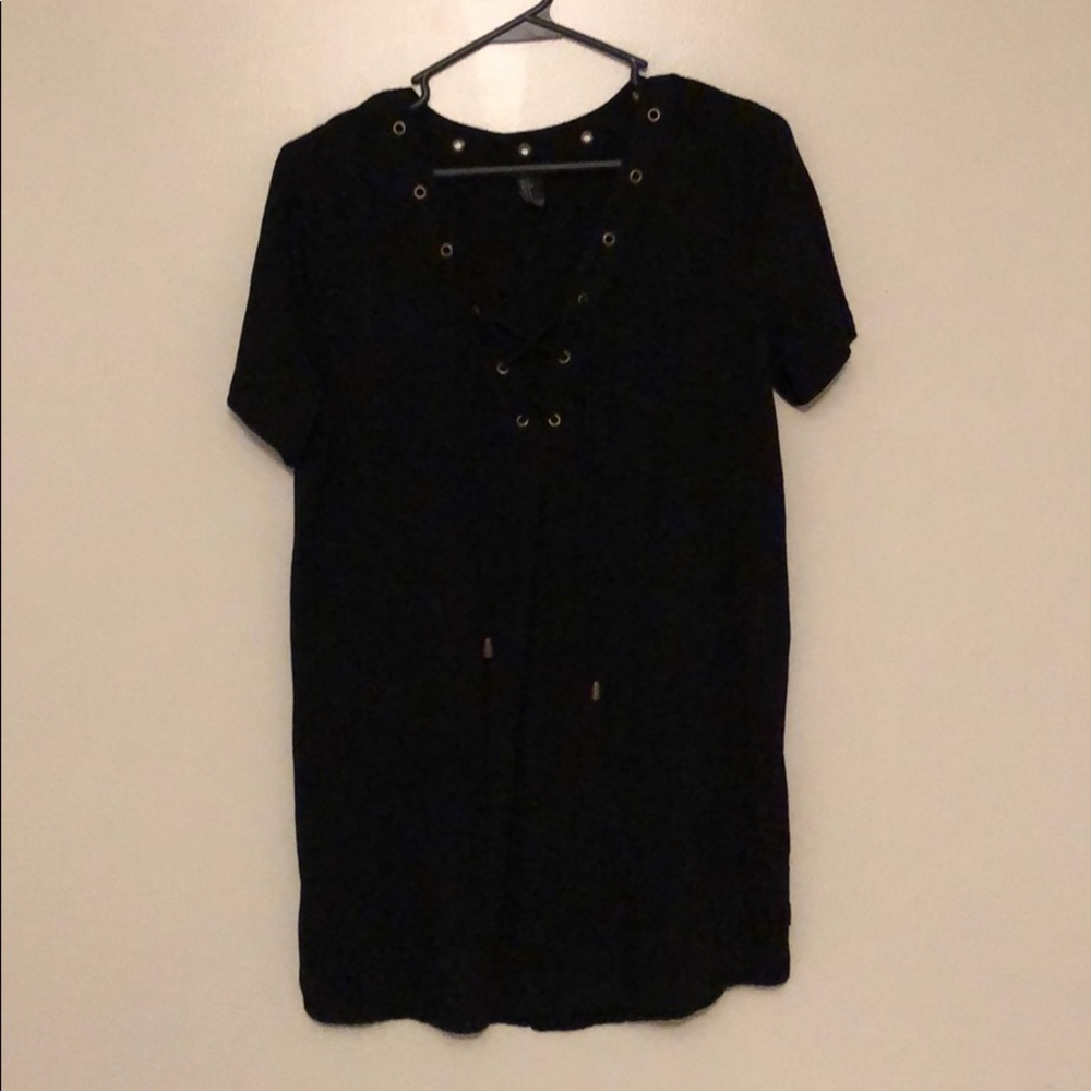 BLACK LACE UP FRONT DRESS